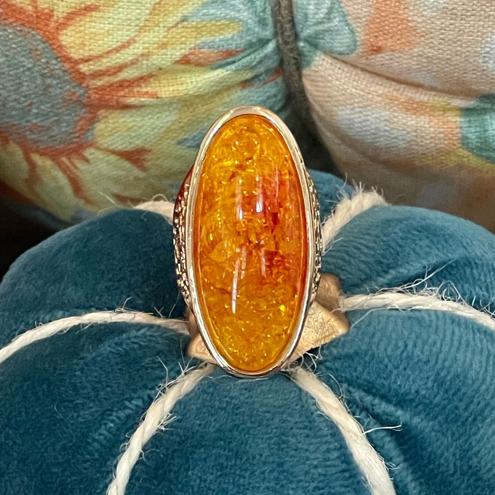 Size 5 This ring is so beautiful. Pictures do not do it justice. Beautiful stone